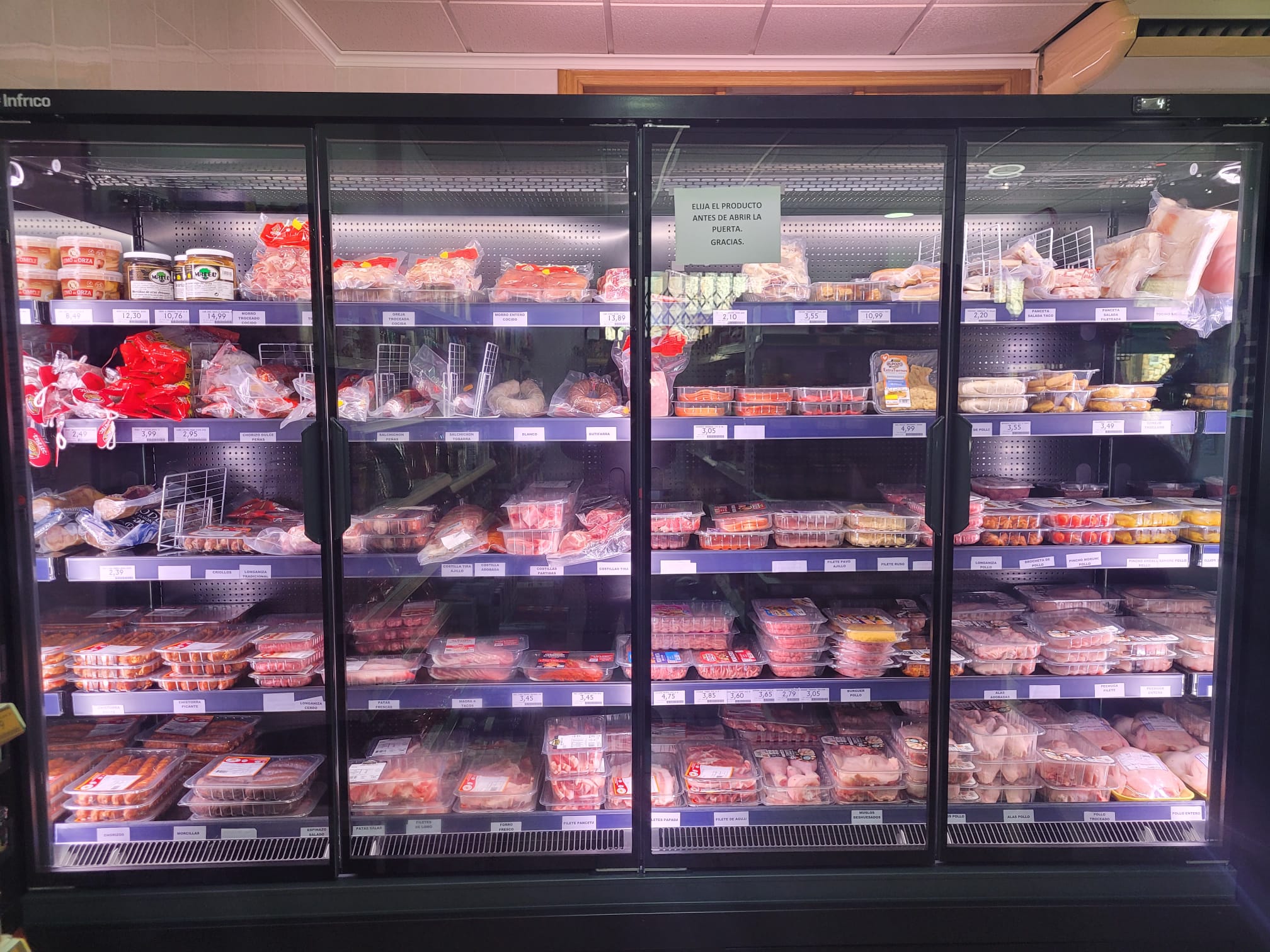 Supermercado Unico en Aýna