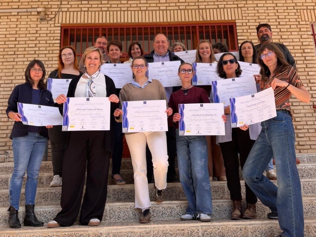 Aýna refuerza su compromiso con la calidad turística con nuevas acreditaciones SICTED.